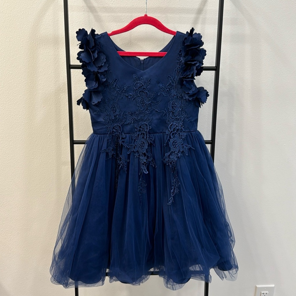 Size 8 Trish Scully Child navy lace floral sleeveless dress with tulle